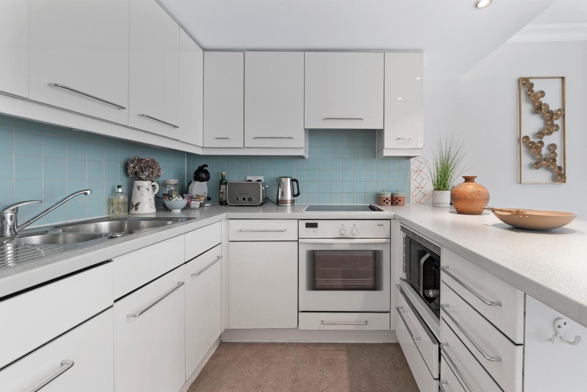 3 Bedroom Penthouse With Roof Terrace In Covent Garden Londres