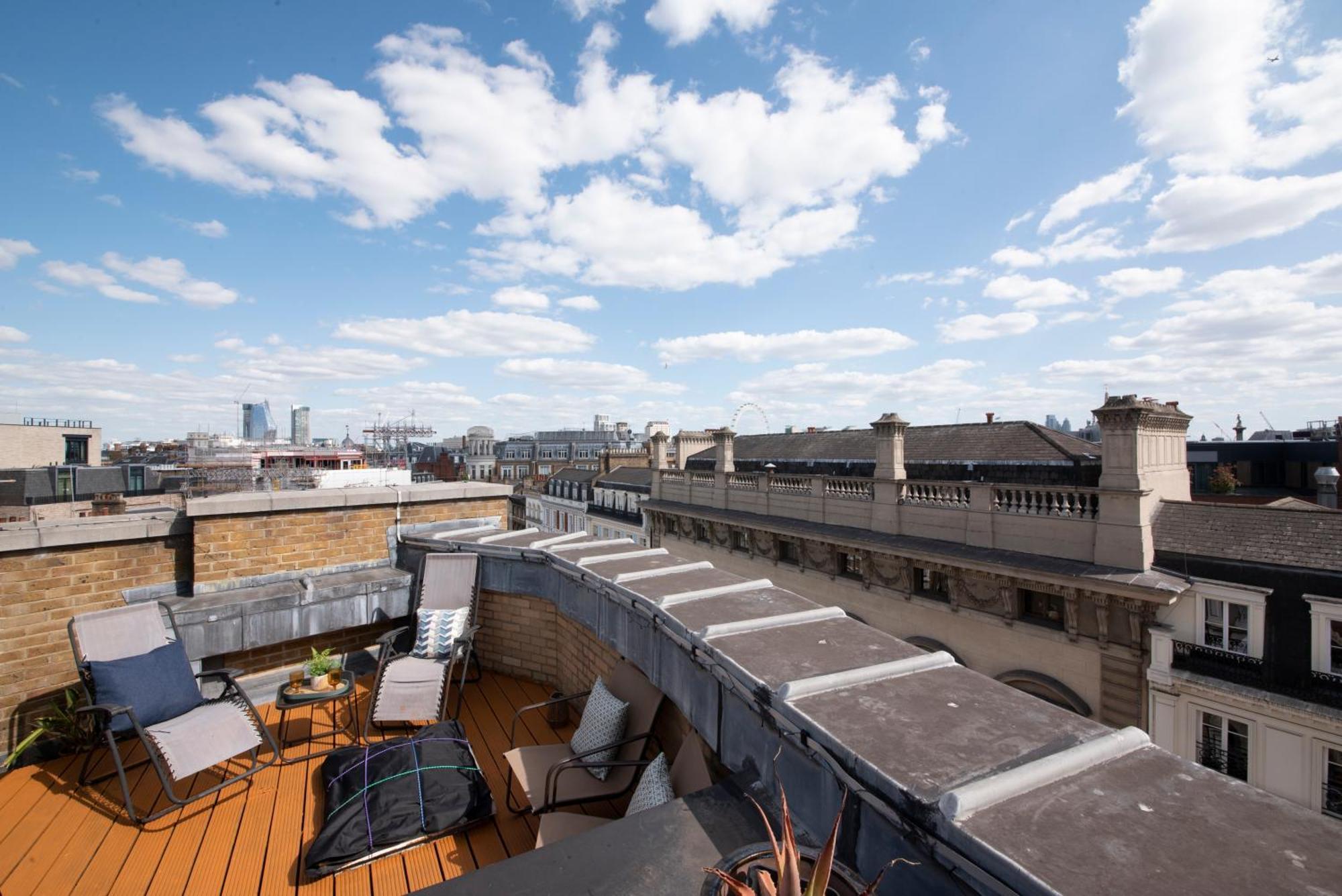 3 Bedroom Penthouse With Roof Terrace In Covent Garden